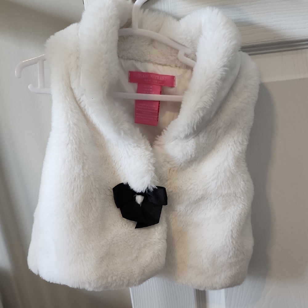 Isaac Mizrahi Toddler White Faux Fur Vest with Black Bow